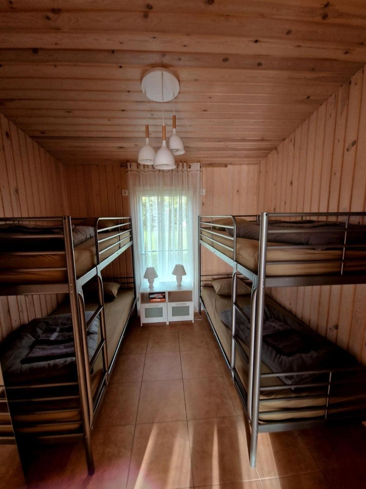 Sila terases Aparthotel Madona Bilik gambar