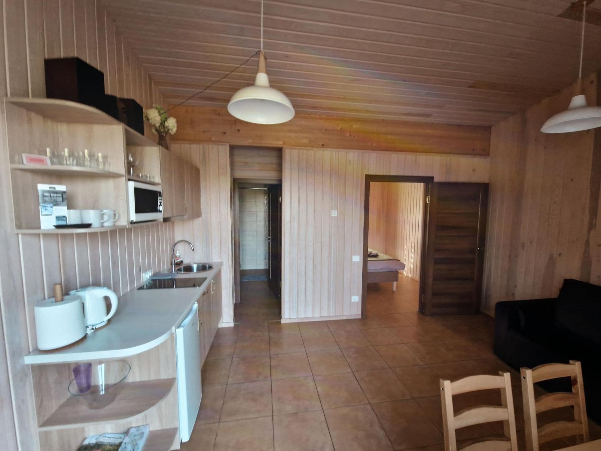 Sila terases Aparthotel Madona Bilik gambar